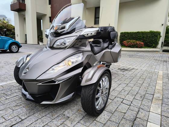 CAN-AM SPYDER RT LIMITED 
